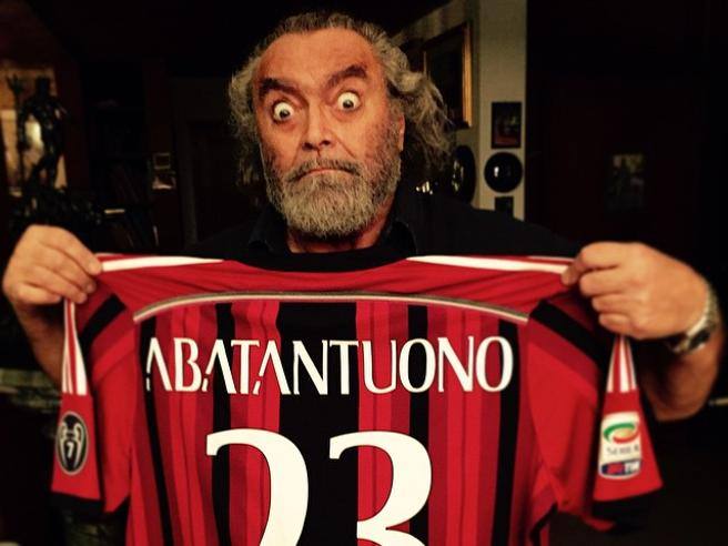Milan, Abatantuono cambia idea: "Sarò sempre milanista"