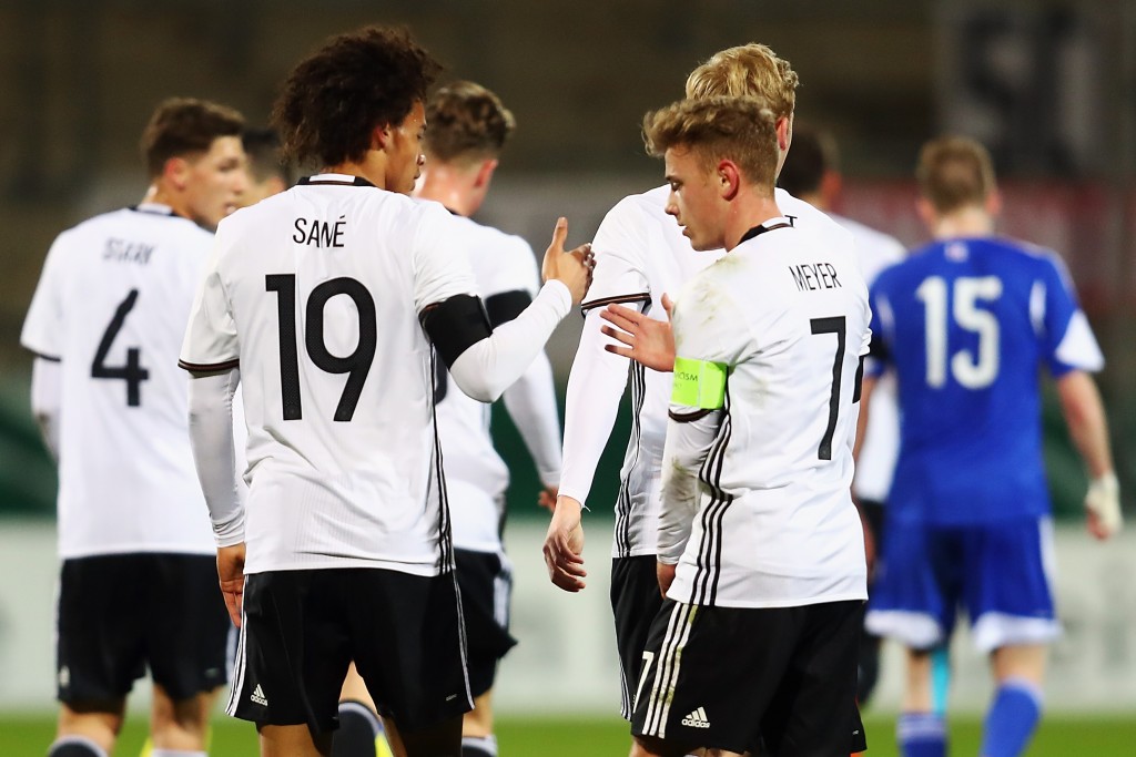 Calciomercato Milan - Max Meyer con Leroy Sané: entrambi non sono in Russia.
