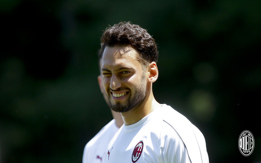 Hakan Calhanoglu, numero 10 del Milan e della Nazionale Turca.