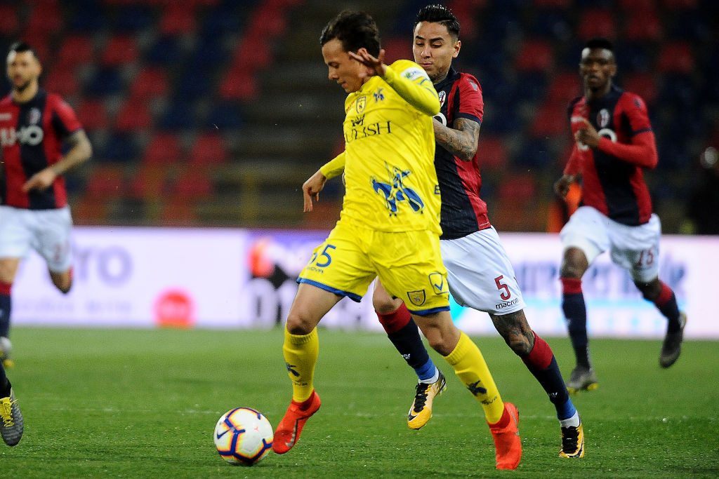 Vignato in azione con la maglia del Chievo
