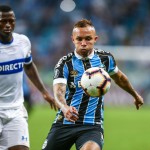 Everton in azione con la maglia del Gremio