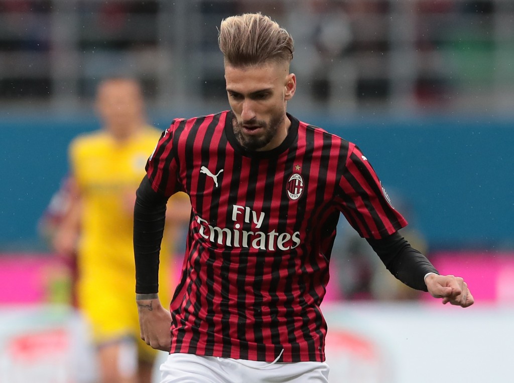 Castillejo con la maglia rossonera