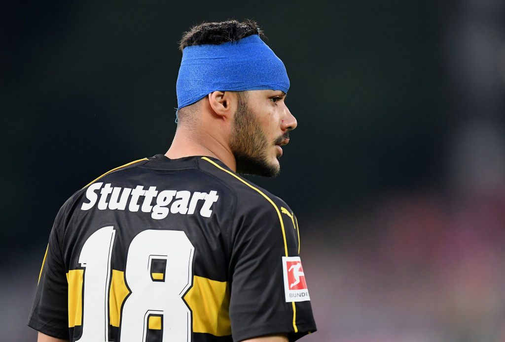 Kabak con la maglia dello Stoccarda