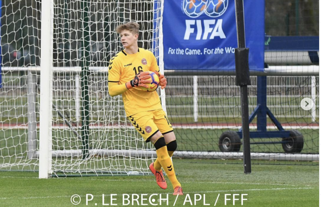 Jungdal ha giocato al Vejle militante nella Serie B danese