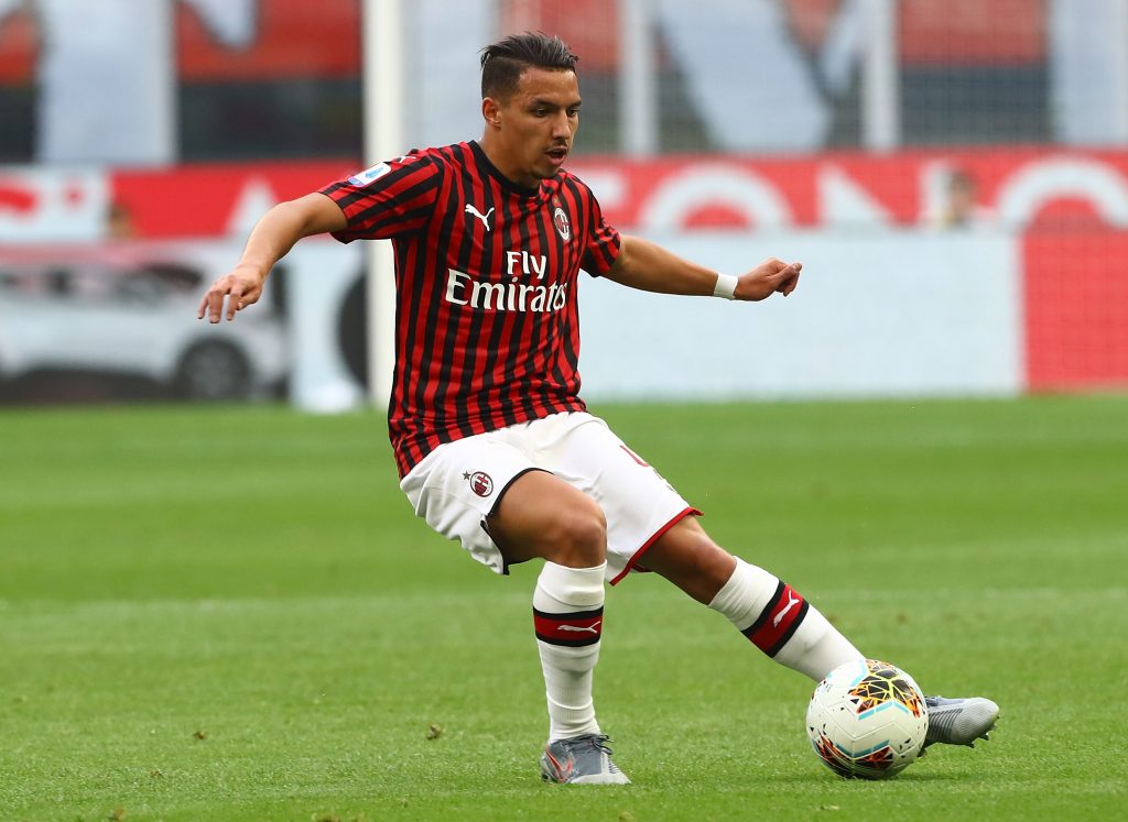 Bennacer con la maglia del Milan