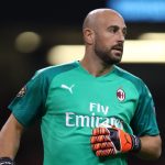 Reina con la maglia del Milan