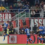 L'Inter esulta dopo aver segnato un gol al Milan