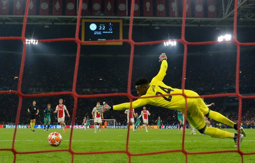 Onana, portiere dell'Ajax