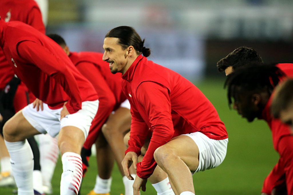 Zlatan Ibrahimovic si allena nel pre Cagliari-Milan