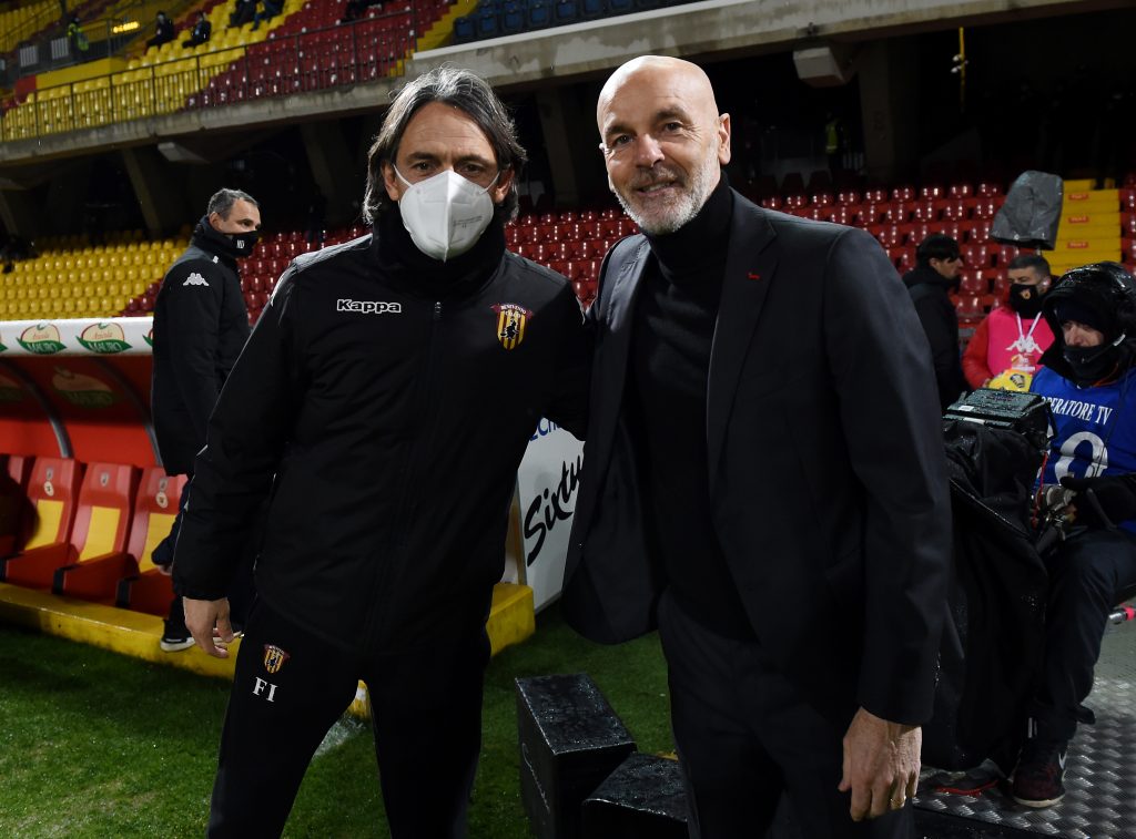 Stefano Pioli, tecnico del Milan, accanto a Pippo Inzaghi, allenatore del Benevento