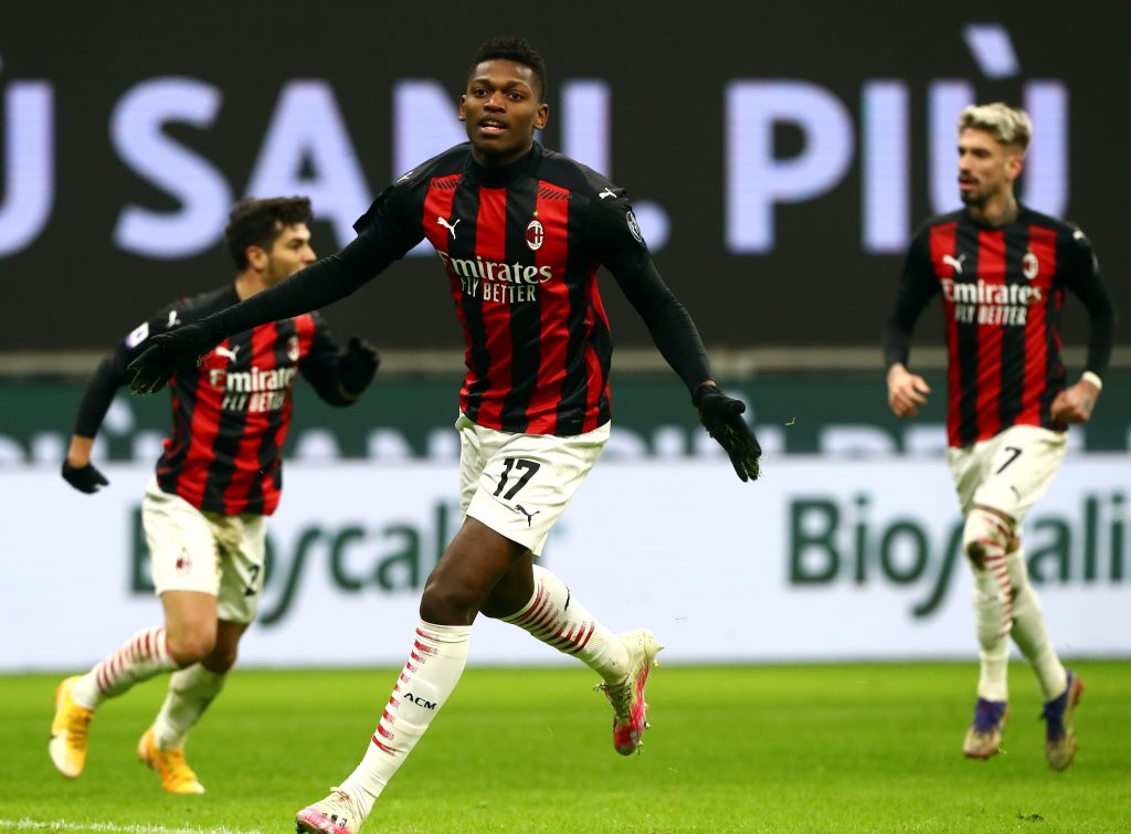 Rafael Leao esulta dopo il goal al Torino