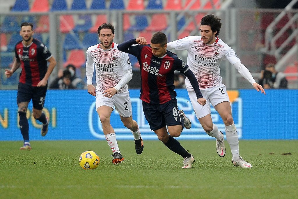 Un frame dell'ultima partita giocata al Dall'Ara dal Milan