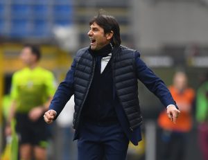 Antonio Conte, tecnico nerazzurro, durante il derby contro il Milan