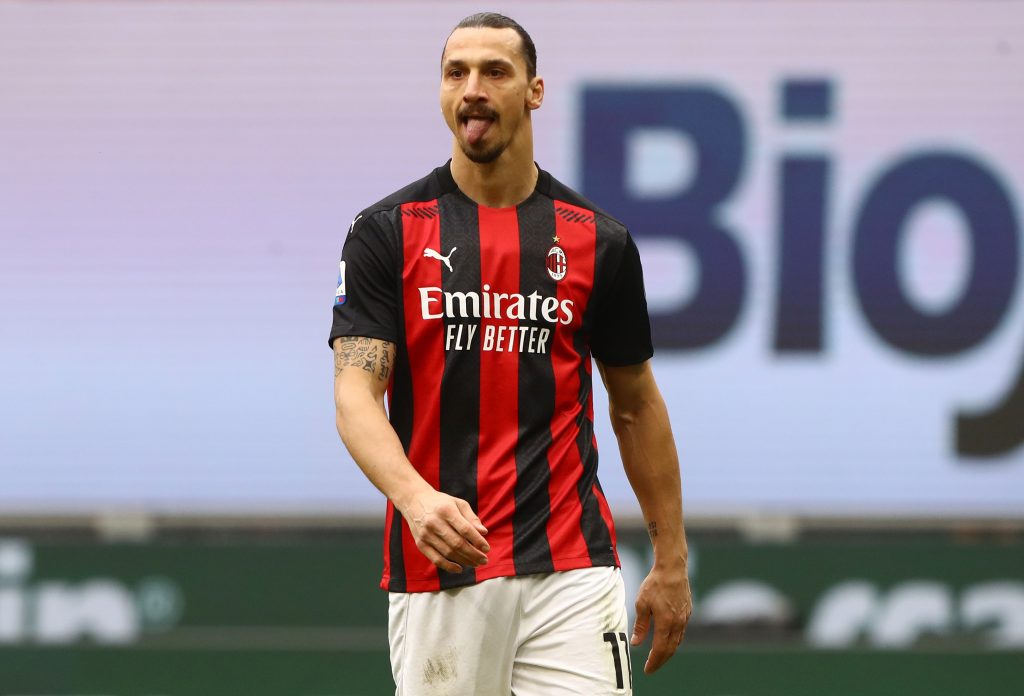Zlatan Ibrahimovic sbuffa durante il derby perso contro l'Inter