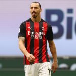 Zlatan Ibrahimovic sbuffa durante il derby perso contro l'Inter