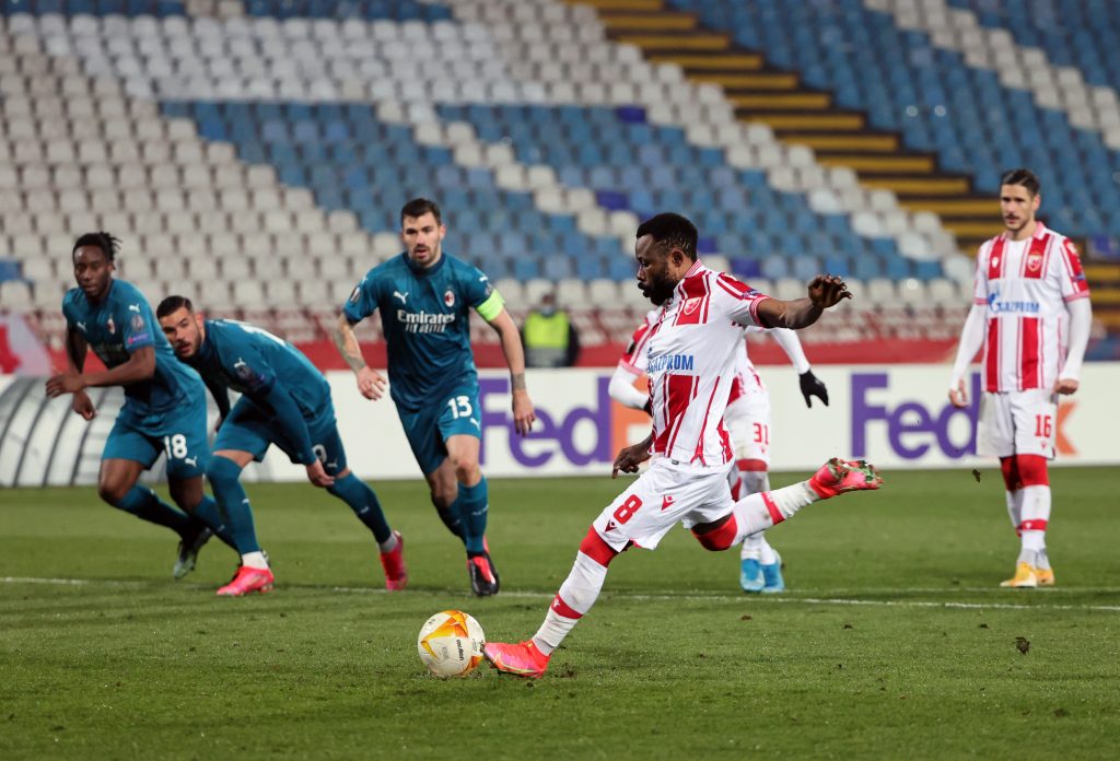 Il rigore siglato da Kanga della Stella Rossa contro il Milan in Europa League