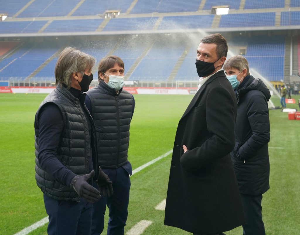 Maldini e Massara, dirigenti del Milan, a colloquio con i colleghi nerazzurri Conte e Oriali