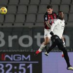 Spezia-Milan, contrasto aereo fra Alessio Romagnoli ed Emmanuel Gyasi