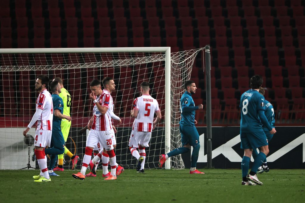 L'esultanza dei calciatori del Milan dopo il goal di Theo Hernandez alla Stella Rossa