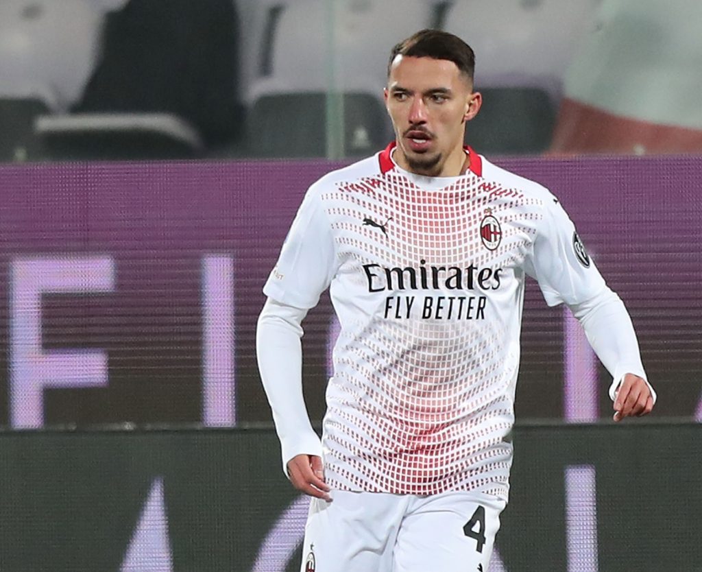 Ismael Bennacer in azione con la maglia del Milan