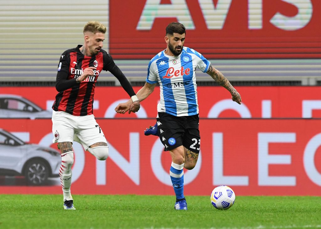 Elseid Hysaj, terzino del Napoli in scadenza a giugno 2021, in azione contro il Milan