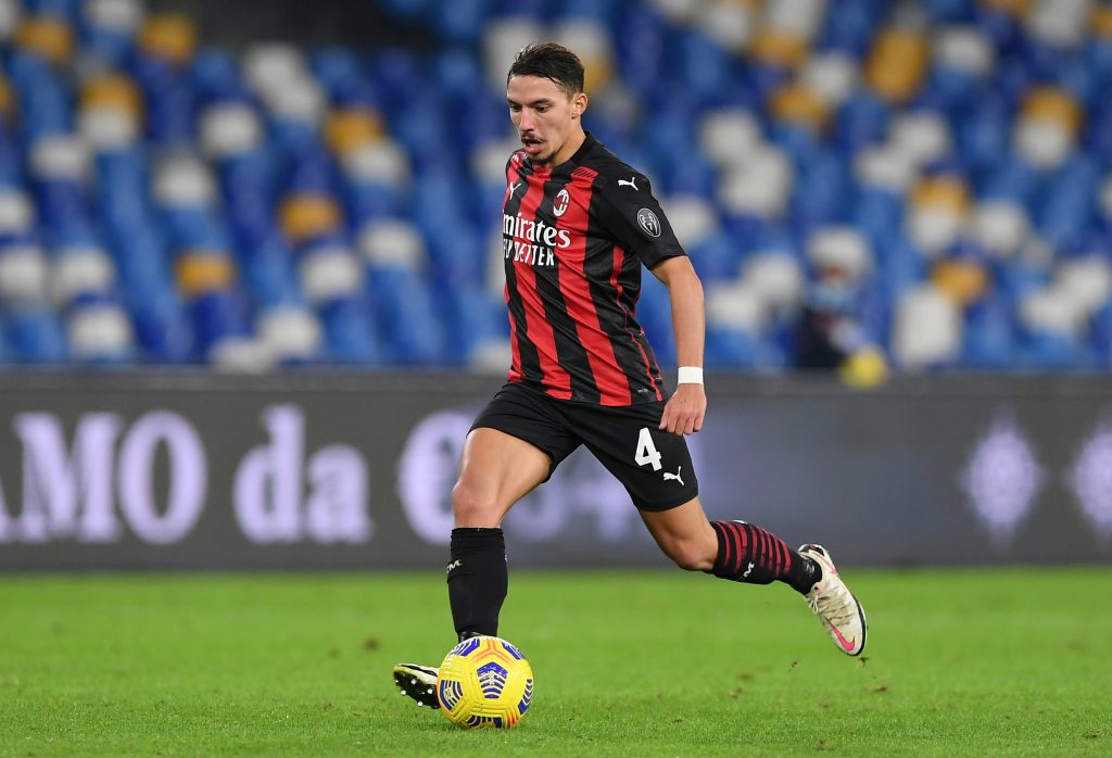 Ismael Bennacer in azione con la maglia del Milan