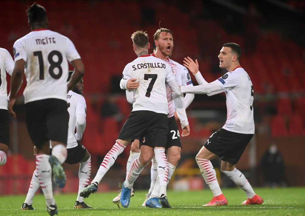 L'esultanza dei calciatori del Milan dopo il goal di Kjaer