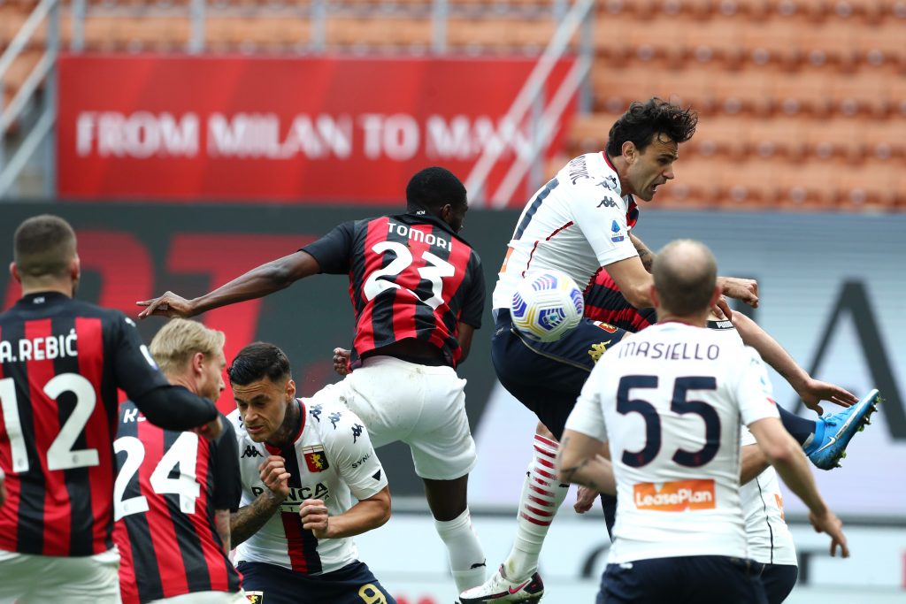 Sembrava un gol di Mandzukic ma in realtà è stato il numero 9 del Genoa, Gianluca Scamacca, a regalare al Milan il 2-1Sembrava un gol di Mandzukic ma in realtà è stato il numero 9 del Genoa, Gianluca Scamacca, a regalare al Milan il 2-1