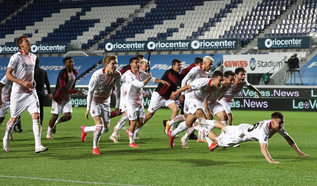 Il Milan festeggia l'ingresso in Champions League.