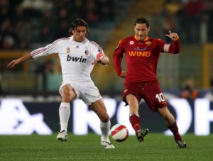 Maldini e Totti, due bandiere (ammainate) di un calcio che non c'è più