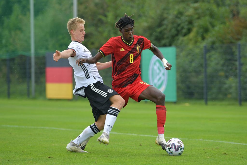 Pierre Dwomoh con la maglia della Nazionale U-17