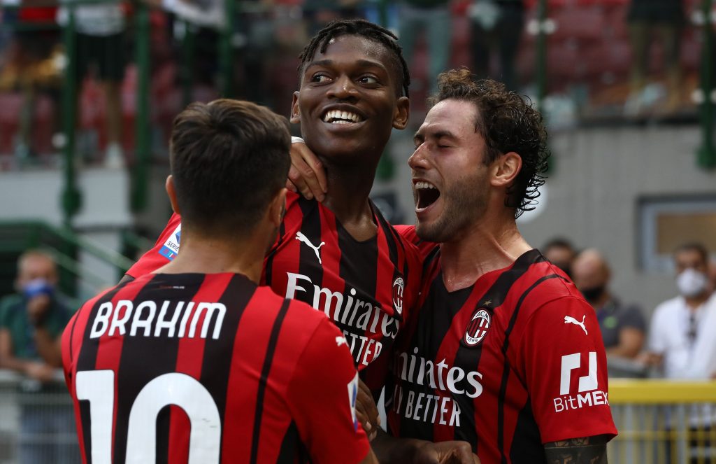 Il Milan esulta dopo un gol alla Lazio.