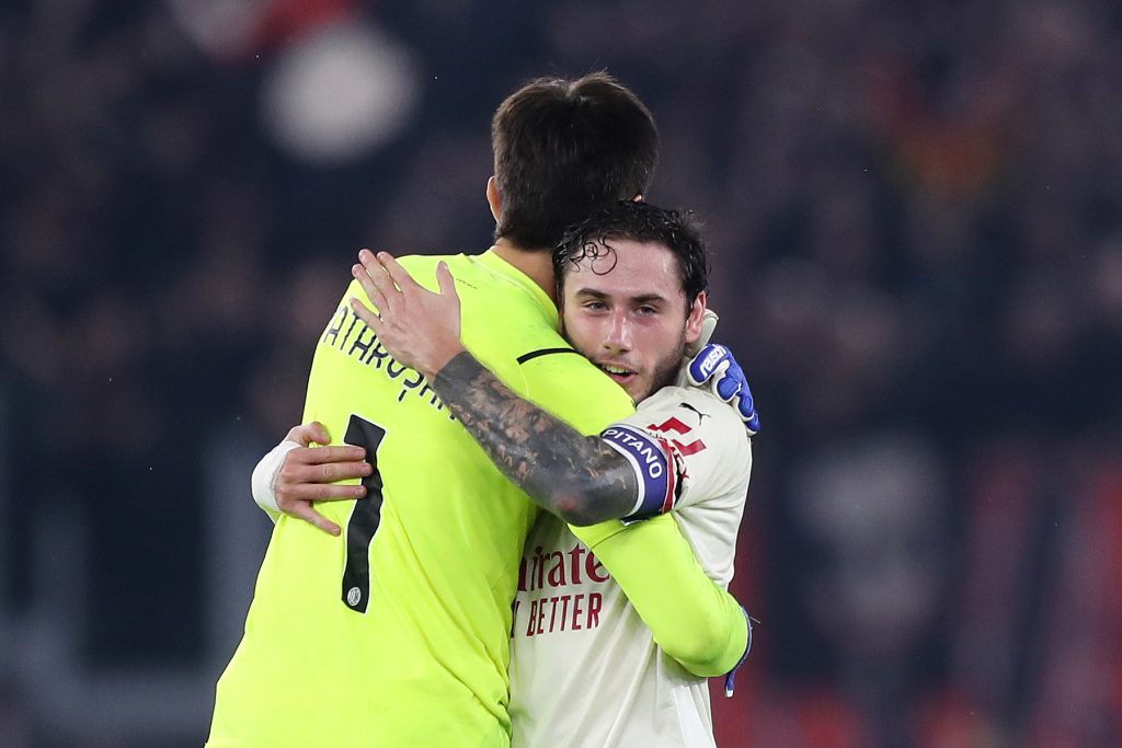 Ciprian Tatarusanu e Davide Calabria.