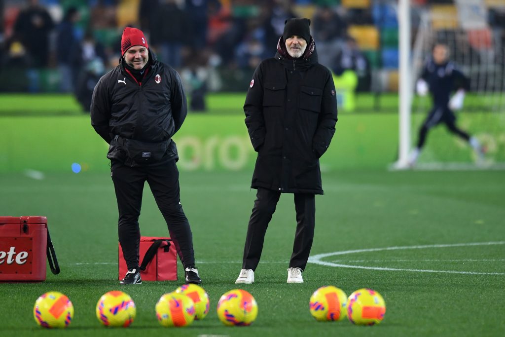 Pioli durante un allenamento pre-partita.