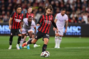 Comotto, centrocampista di proprietà del Milan